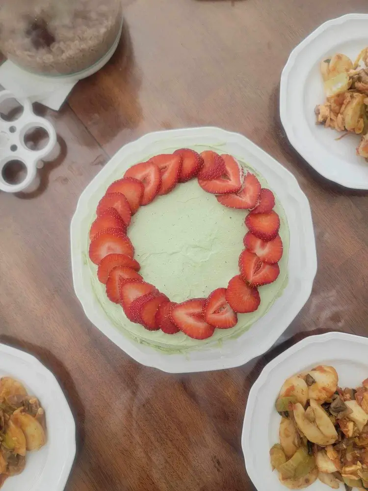 Matcha Cake in Girlfriend's Stomach